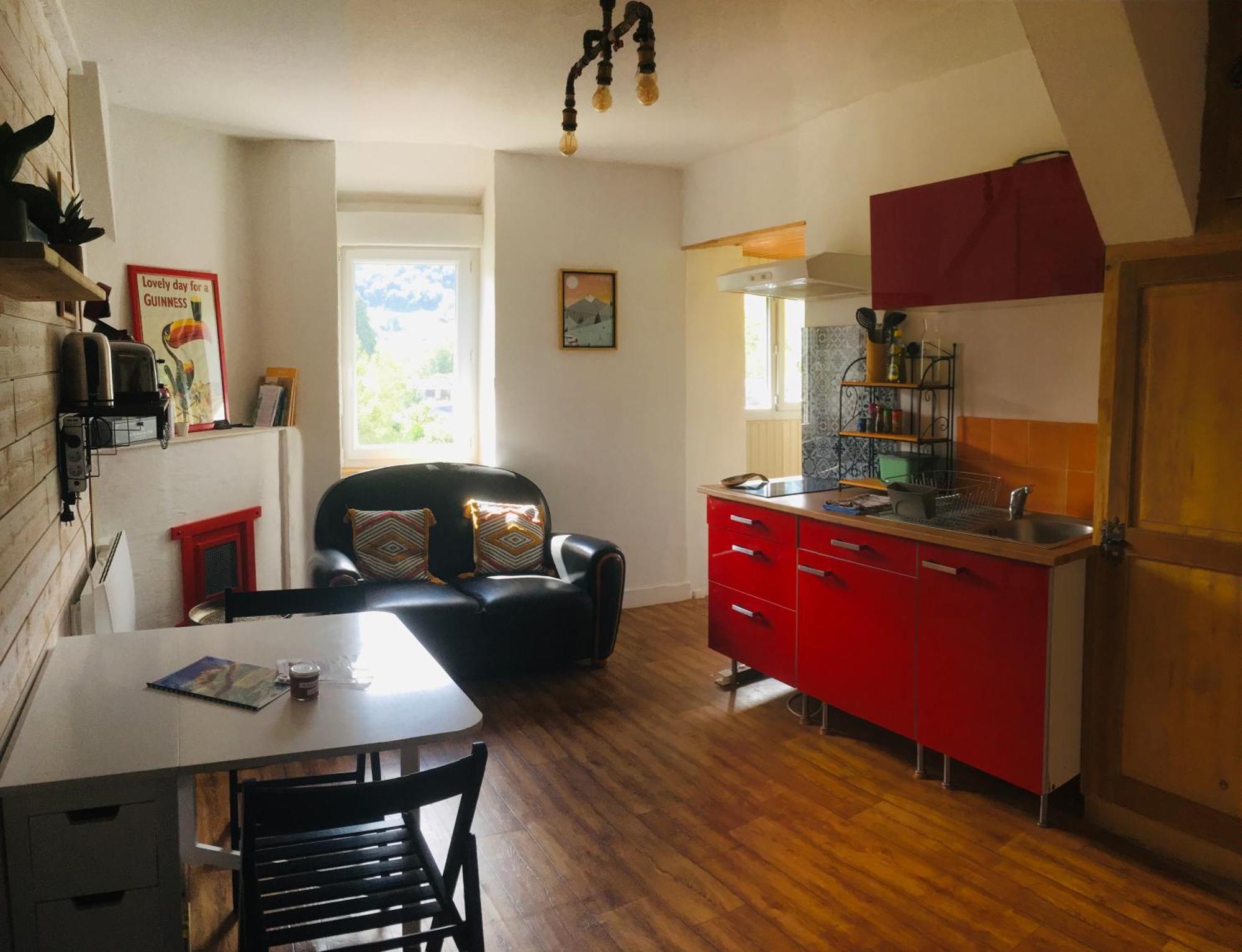Cierp La Auarje: Appartement Avec Jardin & Terrasse מראה חיצוני תמונה