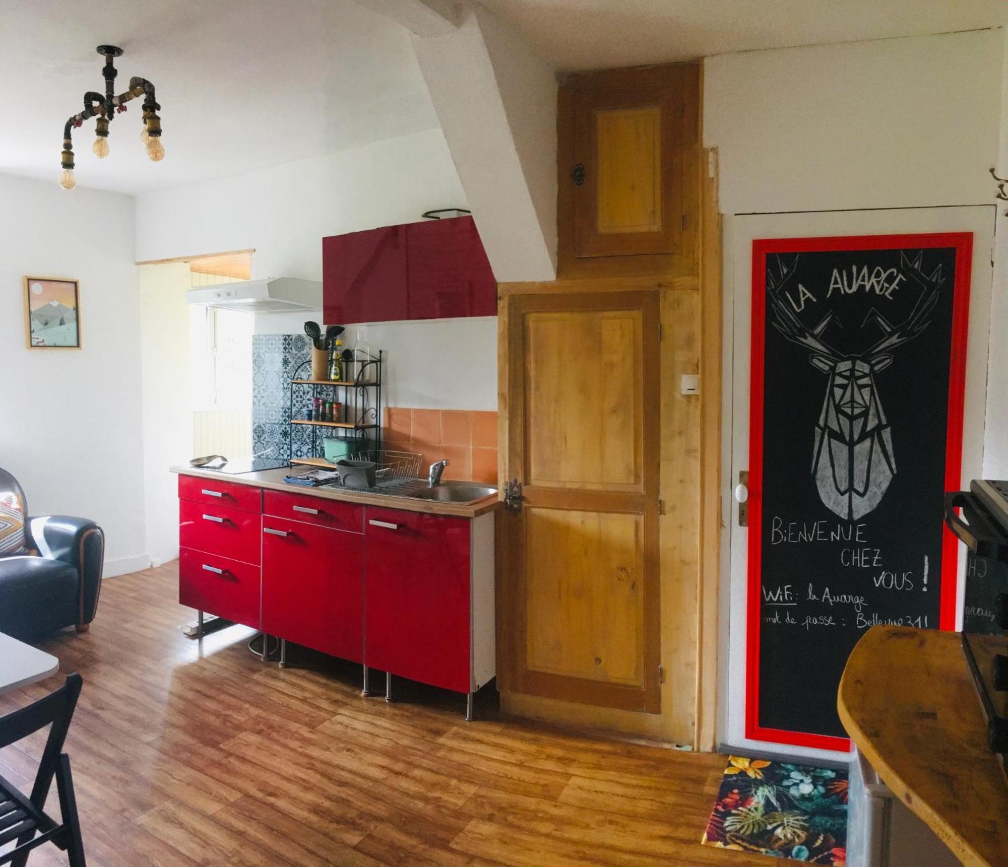 Cierp La Auarje: Appartement Avec Jardin & Terrasse מראה חיצוני תמונה