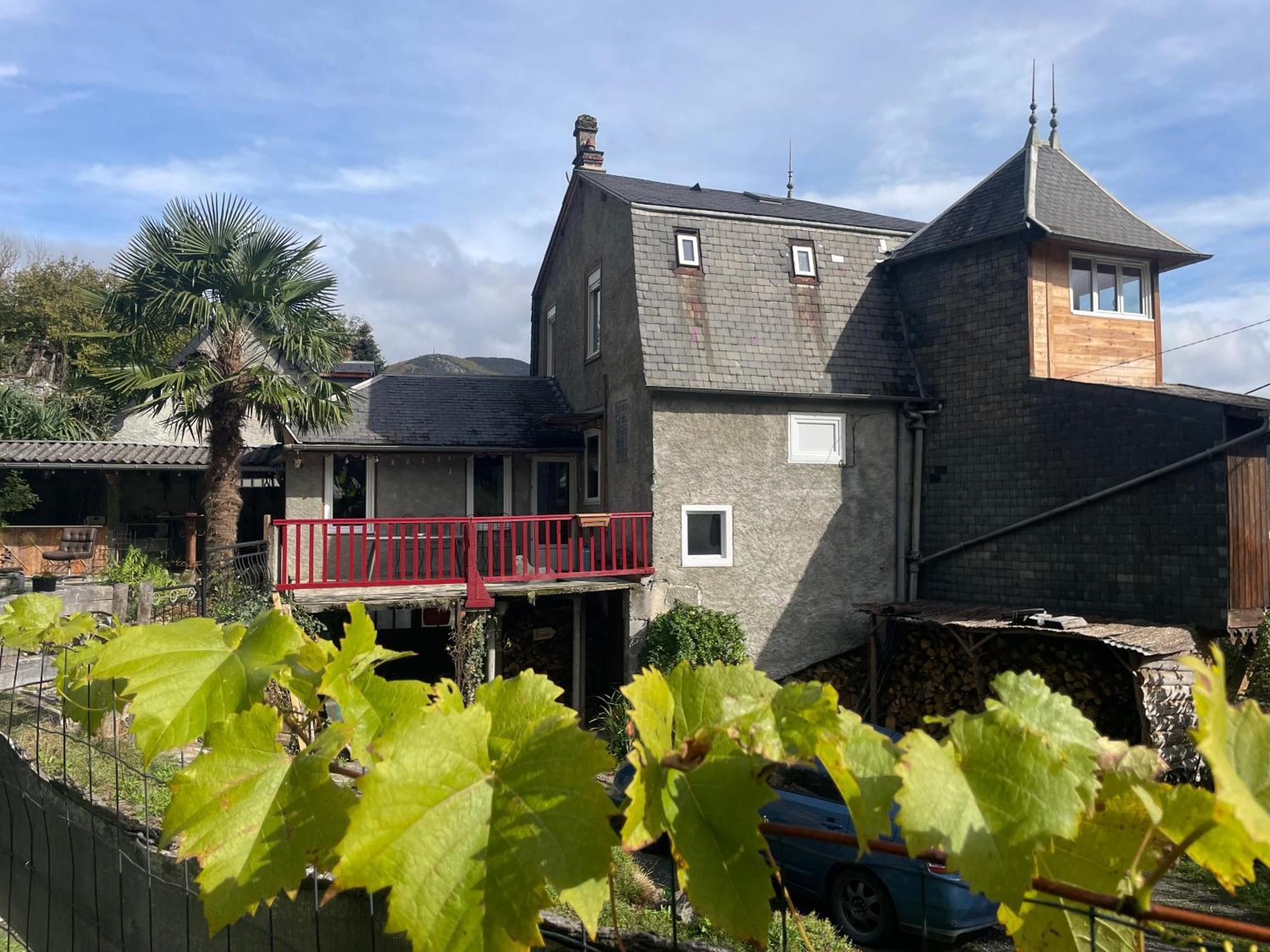 Cierp La Auarje: Appartement Avec Jardin & Terrasse מראה חיצוני תמונה